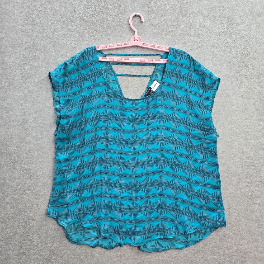 Torrid Women Blouse 2 Blue Geometric Aztec Pullover
